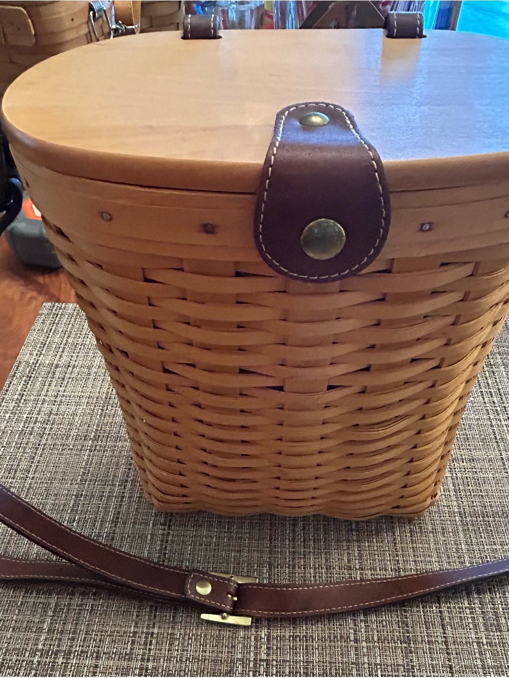 Woven Picnic-Style Crossbody Bag in Light Brown with Dark Brown Trim